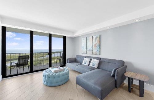 Marco Island House | Elegant beachfront condo in private community