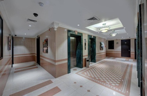Trade Centre 1 House | Elegant Burj Stay in Dubai