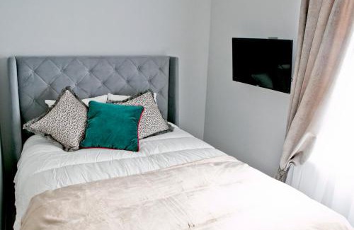 Piasek Południe Apartment | Elegant City Center Apartment 7B