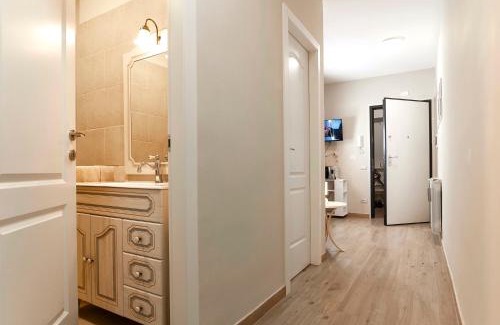 Zona XXIV Fonte Ostiense Apartment | Elegant comfy three-rooms apartment in Eur with parking