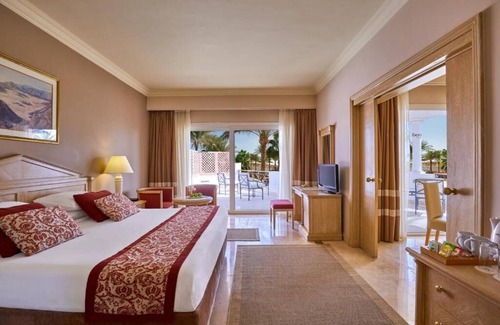 Ras Umm Sid Hotel | Elegant Red Sea Escape with Beach Access, Spa, Pools & Diving Experiences