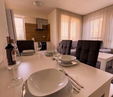 Old Town Apartment | Elegant Escape Apartment I - City Centre & Free Parking
