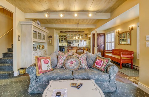 Sun Valley Condo | Elegant European Condo w/Creek-Front Location