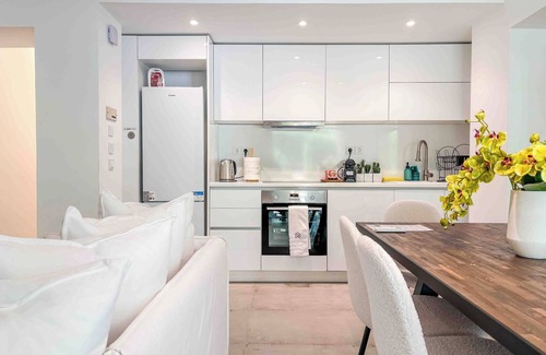 Glyfada Apartment | Elegant Flat in the Center of Glyfada