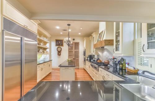 Greenway Plaza-Upper Kirby Villa | Elegant French Patio Home with Private Pool