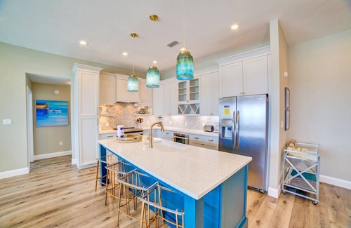 Villa Primera House | Elegant Gulf-Front Home with Stunning Views and Modern Design!