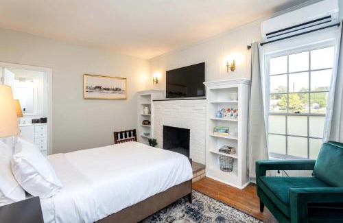 Luray House | Elegant Historic Suite with Mountain Views in Luray, Virginia