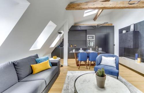 Champs-Elysees Apartment | Elegant Home 2BDR 6P Near Champs Elysées