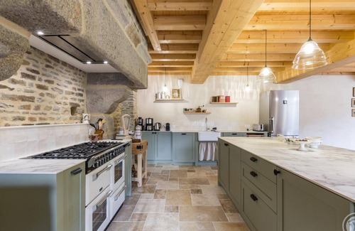 Ceaux Cottage | Elegant house near bay with parking and Wifi