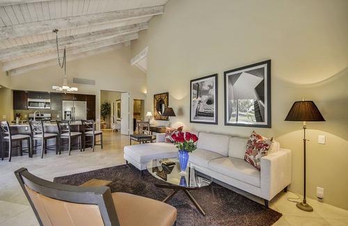 Rancho Mirage Condo | Elegant Lakeside Villa | Luxe Lakeside Living with Seamless Outdoor Flow – managed by Greenday