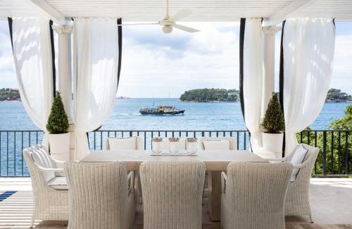 Lozica Villa | Elegant Lozica Villa 4 Bedrooms Villa Dubrovnik Palazio Seafront Villa & Beautiful Infinity Pool Dubrovnik