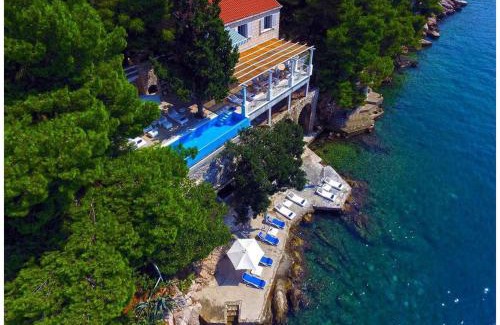 Lozica Villa | Elegant Lozica Villa 4 Bedrooms Villa Dubrovnik Palazio Seafront Villa & Beautiful Infinity Pool Dubrovnik