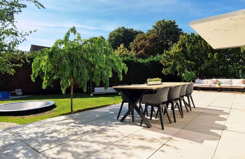 Leidschenveen-Ypenburg House | Elegant Luxury Villa with Large Garden, Near Beach & City