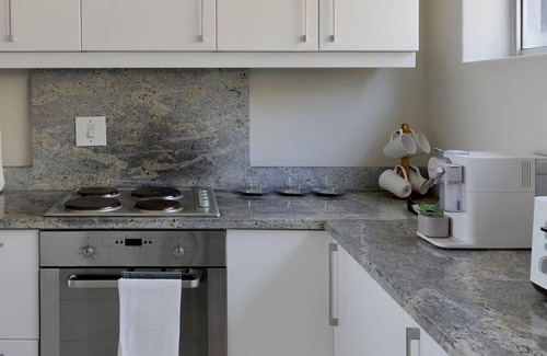 Bantry Bay Apartment | Elegant Mawethu Apartment | Breathtaking Sea Views