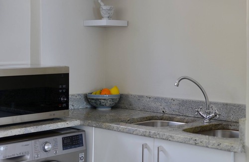 Bantry Bay Apartment | Elegant Mawethu Apartment | Breathtaking Sea Views