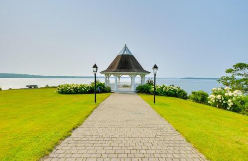 Stockton Springs Villa | Elegant Oceanfront Maine Estate with Gazebo