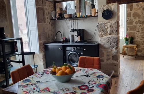 Eastern Sicily Apartment | Elegant old town apartment with sea view and roof terrace