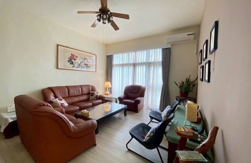 Hualien City Centre Condo | Elegant Quiet Home@Fully Equipped By Park Great Location Walk To All Shops