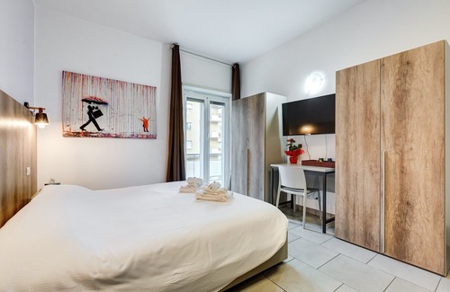 Quartiere XIII Aurelio Bed & Breakfast | Elegant Room, newly renovated, opposite Metro line A near St. Peter's