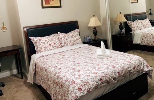 Eastvale House | Elegant Room On The Frist Floor With Private Bathroom