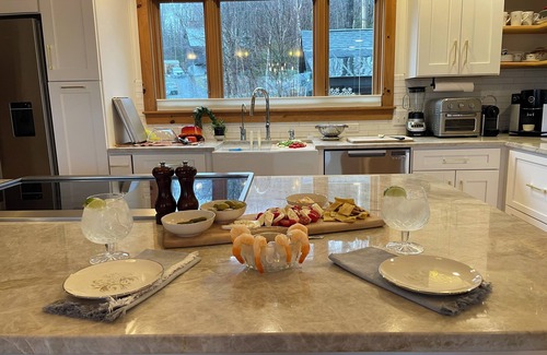 Bolton Valley House | Elegant Ski-in Ski-out House at Bolton Valley Resort