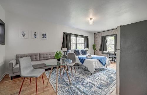 Lower East Side Apartment | Elegant Studio McKinley Beach - Brady St Lowr East