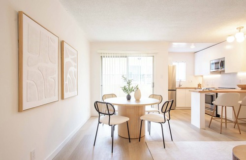 Wilshire Montana Apartment | Elegant Studio Santa Monica