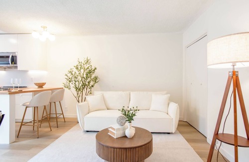 Wilshire Montana Apartment | Elegant Studio Santa Monica