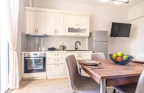 Agios Dimitrios Apartment | Elegant Suite 2 near the Beach