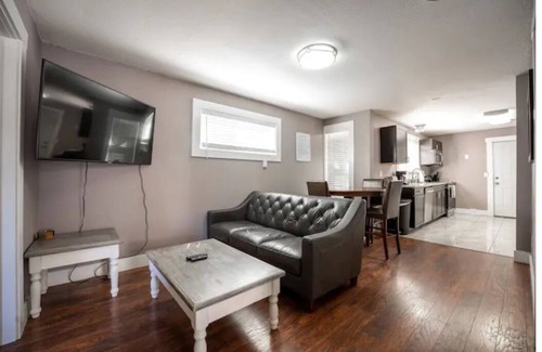 Hilltop House | Elegant Tacoma condo unit in downtown B