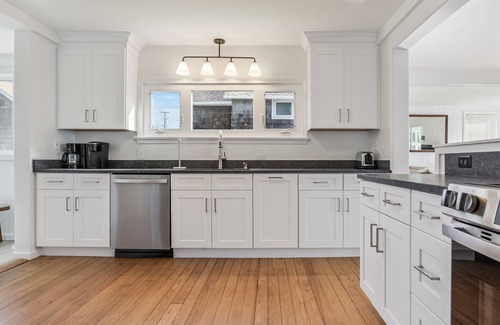 Westbrook Center House | Elegant & Timeless Coastal Retreat