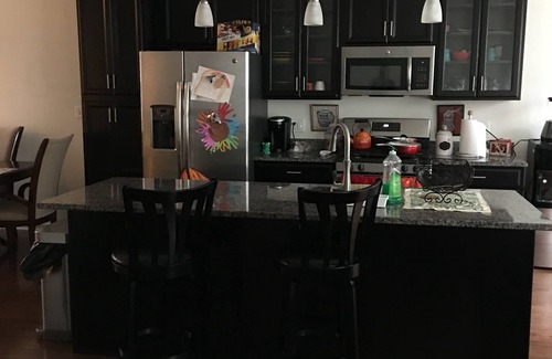 Middletown House | Elegant Town Home Middletown suburb close to city