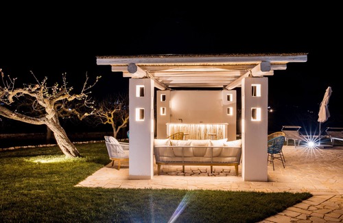 Putignano Villa | Elegant trulli and lamia for exclusive use, with heated pool.