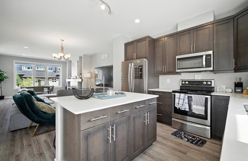 Fort Gary House | Elegant Two Bedroom Duplex