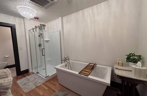 Excelsior Springs Bed & Breakfast | Elegant two room loft in historic downtown Excelsior Springs.