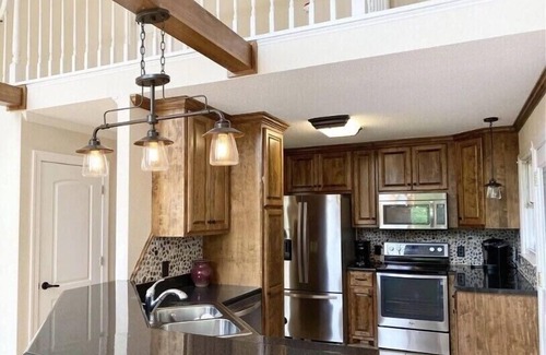 Lenoir House | Elegant view at Longwood Cabin