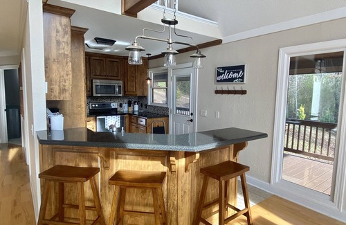 Lenoir House | Elegant view at Longwood Cabin