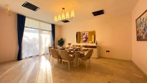 Al Danah Apartment | "Elegant Villa - Perfect for Relaxation, Near Corniche Beach & World Trade Center