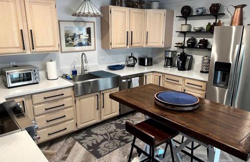 Ennis House | Elegant Western-Style Vacation Rental with Mountain Views near Madison River in Ennis, Montana