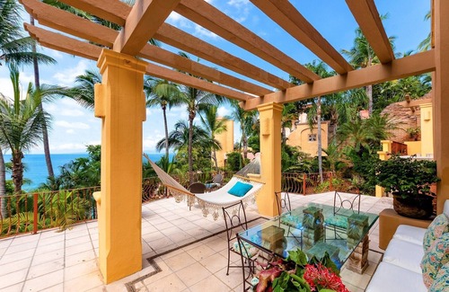 Amapas Villa | Elegantly Designed and Fully Staffed Mexican Estate on the Beach Near Old Town