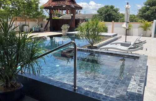 San Pa Thong House | Elephant House and Bungalows