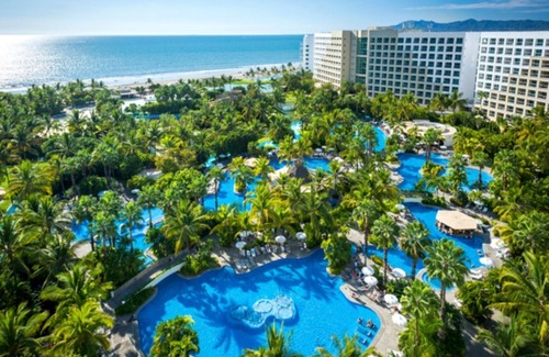Nuevo Vallarta Resort | Elevate Your Getaway Luxurious Grand Luxxe Loft with Plunge Pool and Jacuzzi Tub
