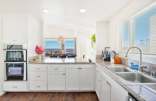 Middletown House | Elevated Mission Hills Oasis ~ Balconies ~ Views