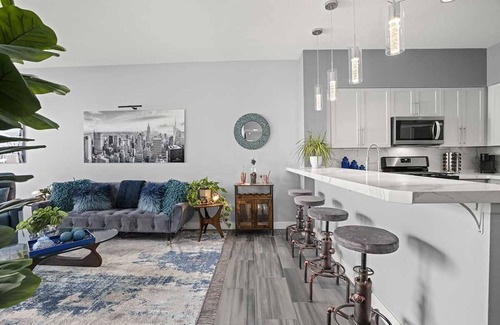 Pacific Terrace Condo | Elevated Retreat in the Gaslamp