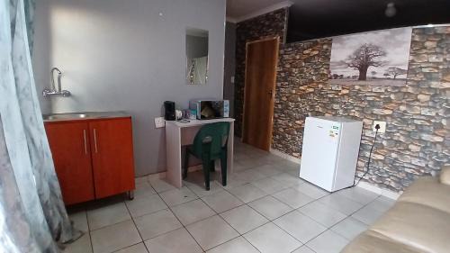 Louis Trichardt House | Elim Pink House Accommodation