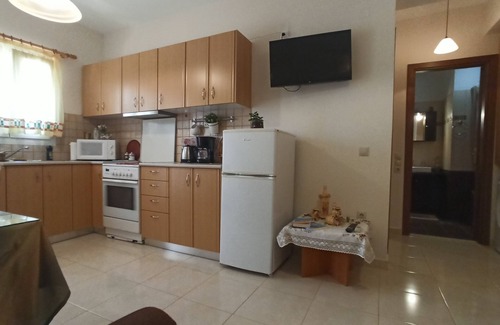 Kefalonia Apartment | Elisso rose garden apartment