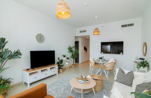 Bur Dubai Apartment | Elite Escape Holiday Home - 2 BHK Getaway with Burj Khalifa View and Dubai Mall Access - 1507