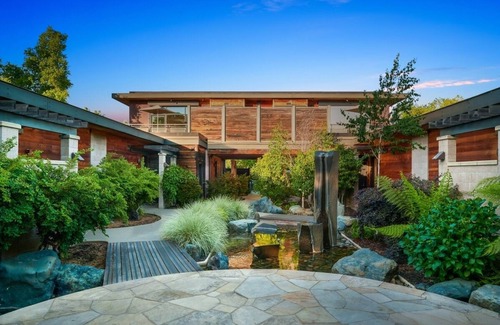 Yountville House | Elite Experience! Private Patio, Cocktail Pool! Minutes to Napa Valley Balloons!