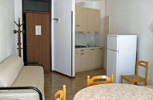 Eraclea Mare House | Elite three-room apartment with swimming pool, sun beds and playground