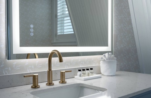 Ocean Cay Bed & Breakfast | Elizabeth Pointe Lodge